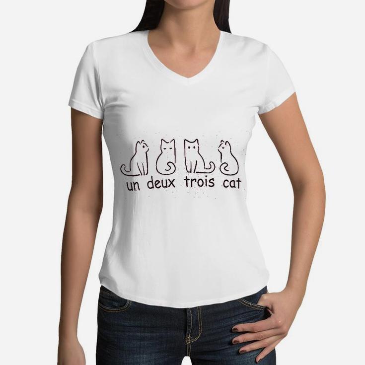 Cute French Cat Cat Mom Women V-Neck T-Shirt