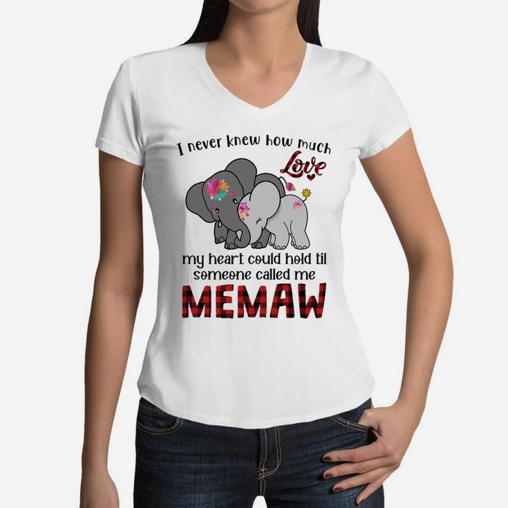Elephant Mom I Never Knew How Much My Heart Could Hold Til Someone Called Me Memaw Women V-Neck T-Shirt