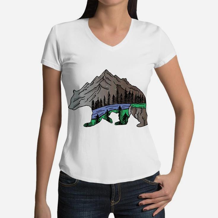 Mountain Bear Lover Distressed Gift For Mama Papa Women V-Neck T-Shirt