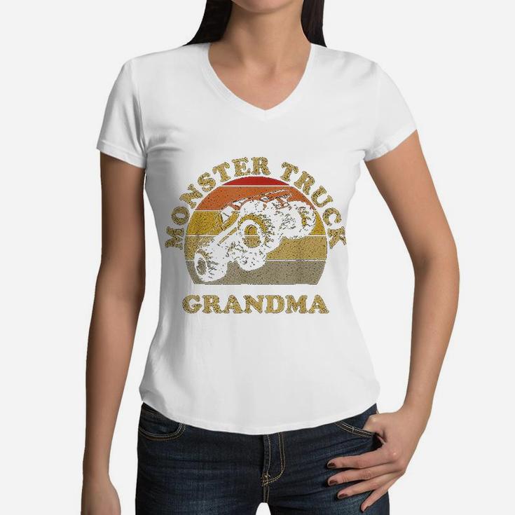Vintage Monster Truck Monster Truck Grandma Retro Women V-Neck T-Shirt