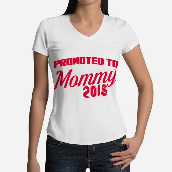 Womens Wife Promted To Mommy 2018 Women V-Neck T-Shirt