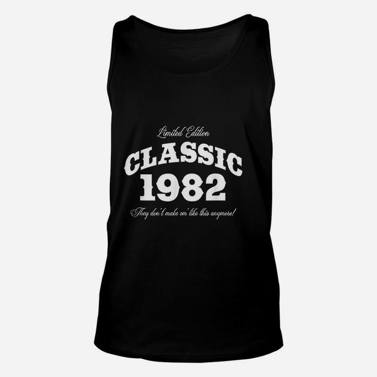 Gift For 40 Years Old Vintage Classic Car 1982 40th Birthday  Unisex Tank Top