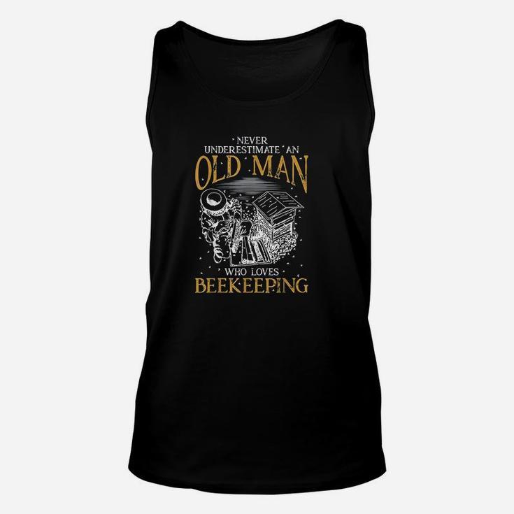 Never Underestimate An Old Man Who Loves Beekeeping Unisex Tank Top
