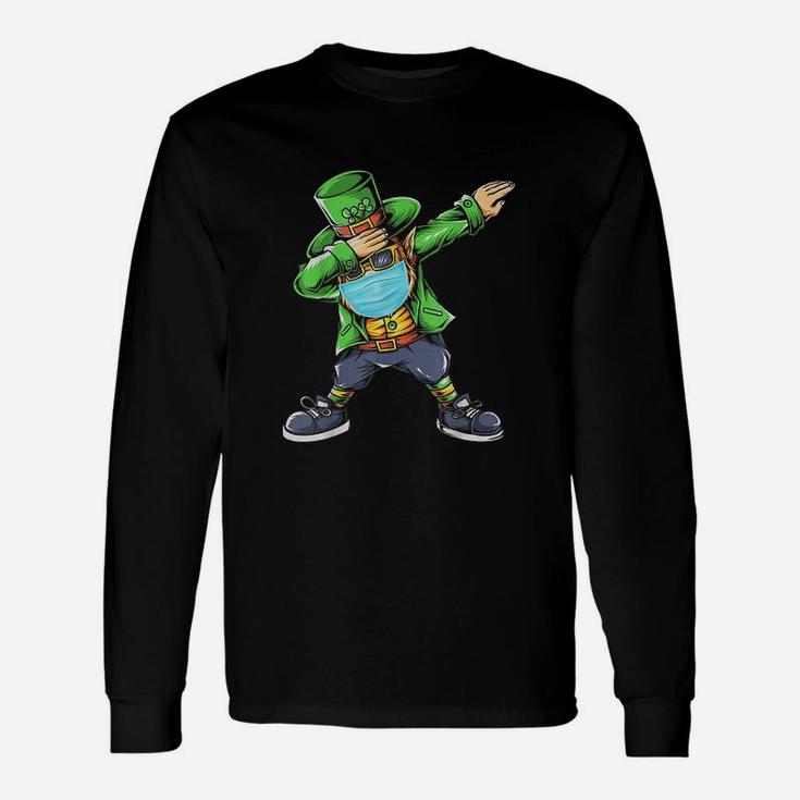 Dabbing St Patrick Day Bearded Man In Glasses And Hat Long Sleeve T-Shirt