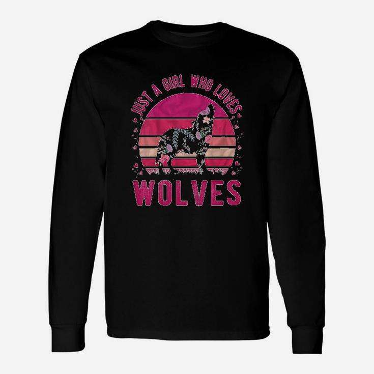 Just A Girl Who Loves Wolves Vintage Retro Long Sleeve T-Shirt