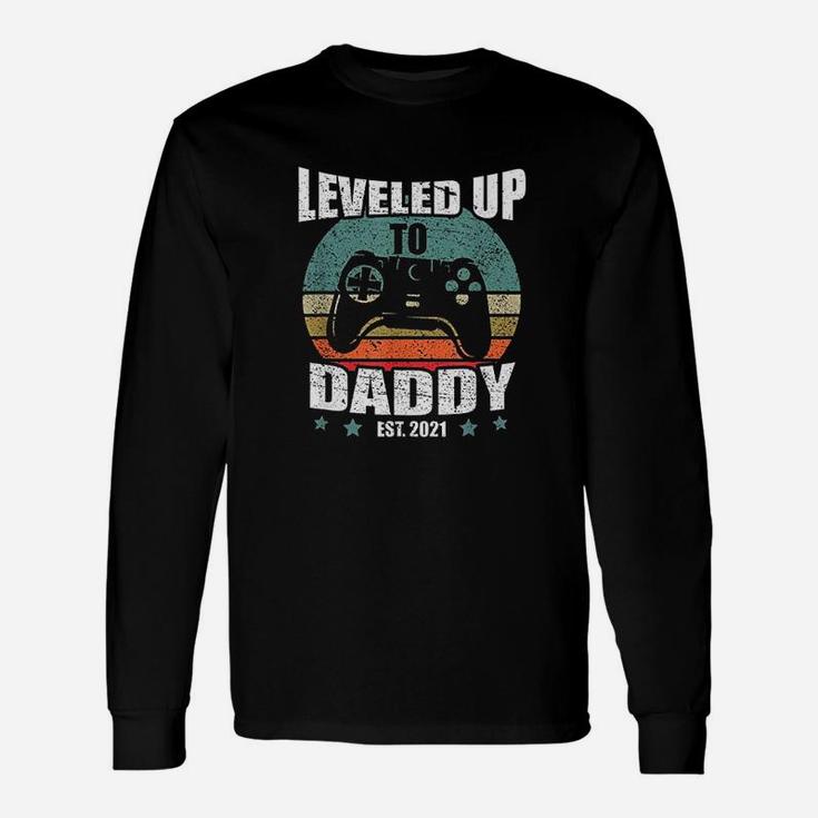 Promoted To Dad Leveled Up To Daddy Est 2021 Long Sleeve T-Shirt