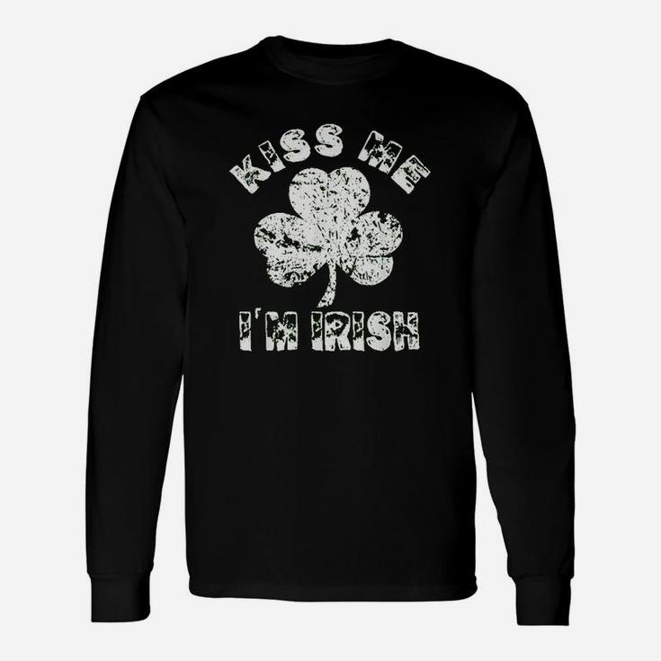 Vintage Kiss Me I Am Irish Shamrock Long Sleeve T-Shirt