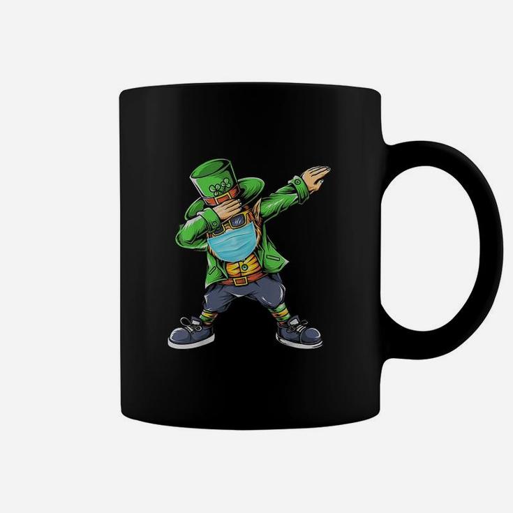 Dabbing St Patrick Day Bearded Man In Glasses And Hat Coffee Mug