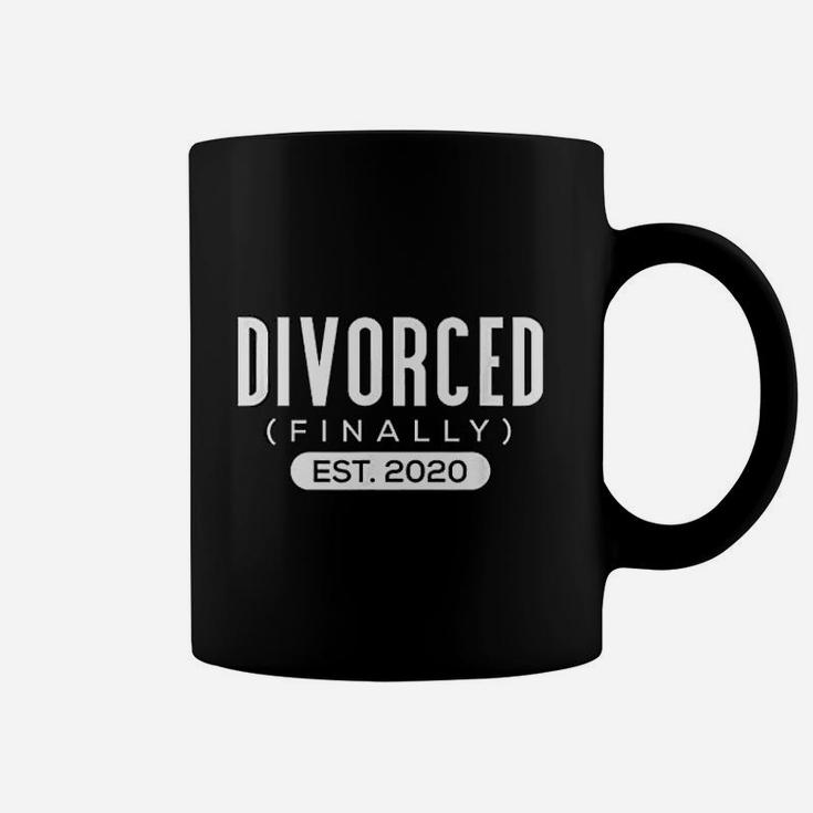 Funny Divorced Est2020 Finally Divorced Divorcee Coffee Mug
