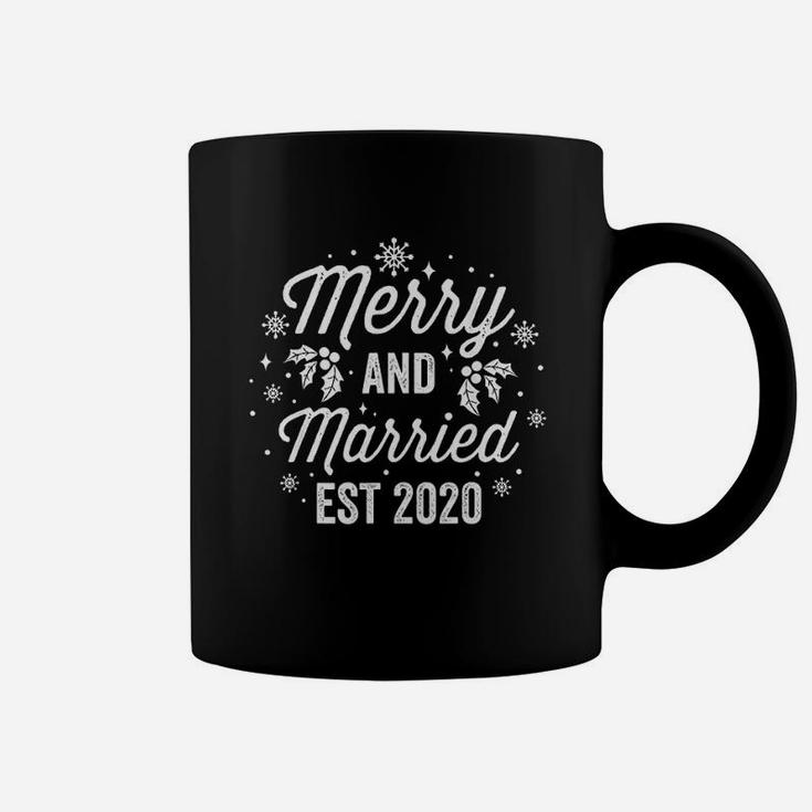 Merry And Married Est 2020 Newlywed Husband Wife Christmas Coffee Mug