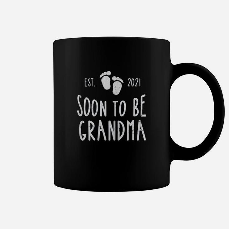 Soon To Be Grandma 2021 Pregnancy Announcement Coffee Mug