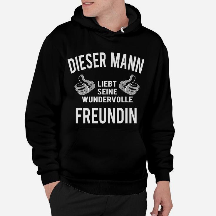 Liebeserklärung Hoodie: Dieser Mann liebt seine Freundin für Männer