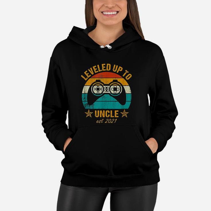 Men Leveled Up To Uncle 2021 Promoted To Uncle Vintage Gamer Women Hoodie