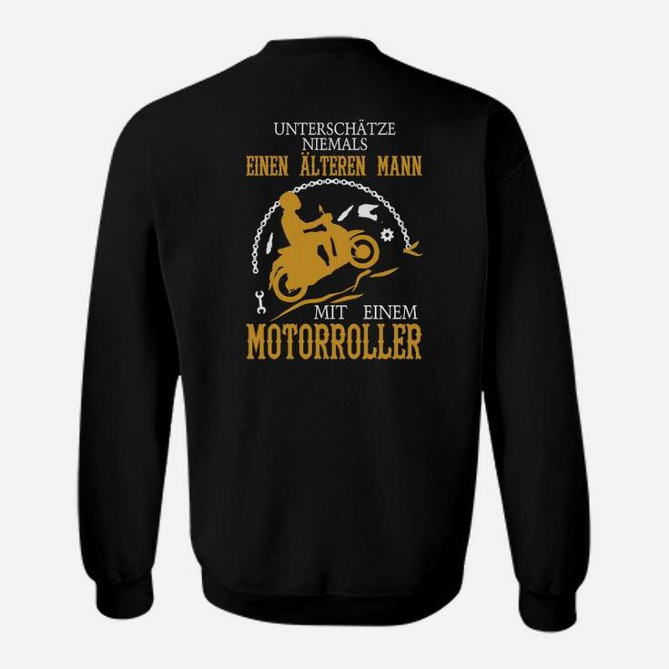 06 Älterer Mann Motorroller Sweatshirt