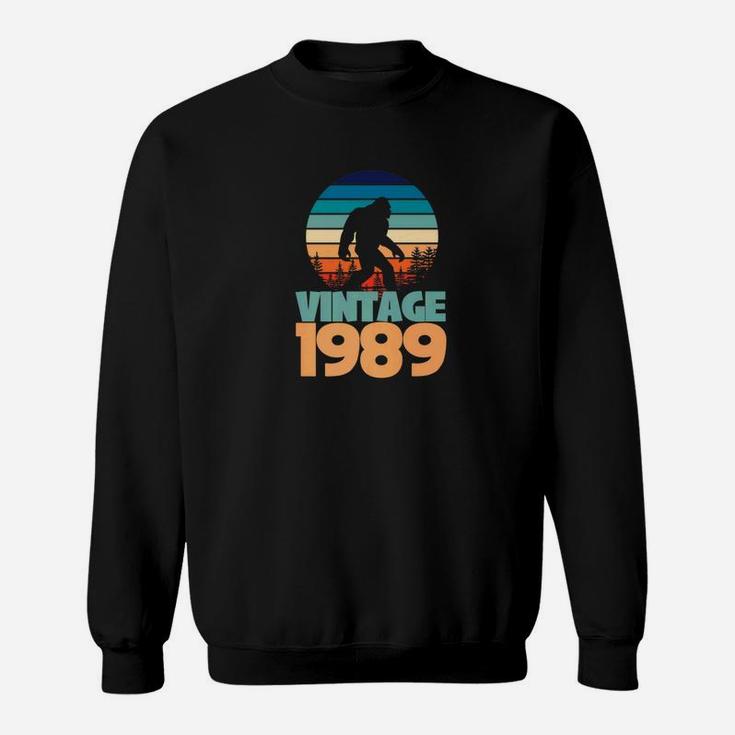30th Birthday Vintage 1989 Bigfoot Gift Yeti Sweat Shirt