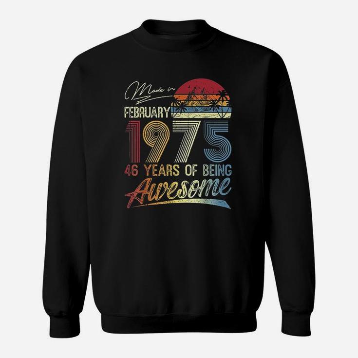 47th Birthday Gifts Vintage Retro February 1975 47 Years Old  Sweat Shirt