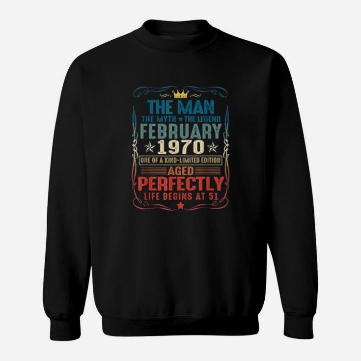 52nd Years Old Gift Vintage February 1970 Vintage 1970 Sweat Shirt