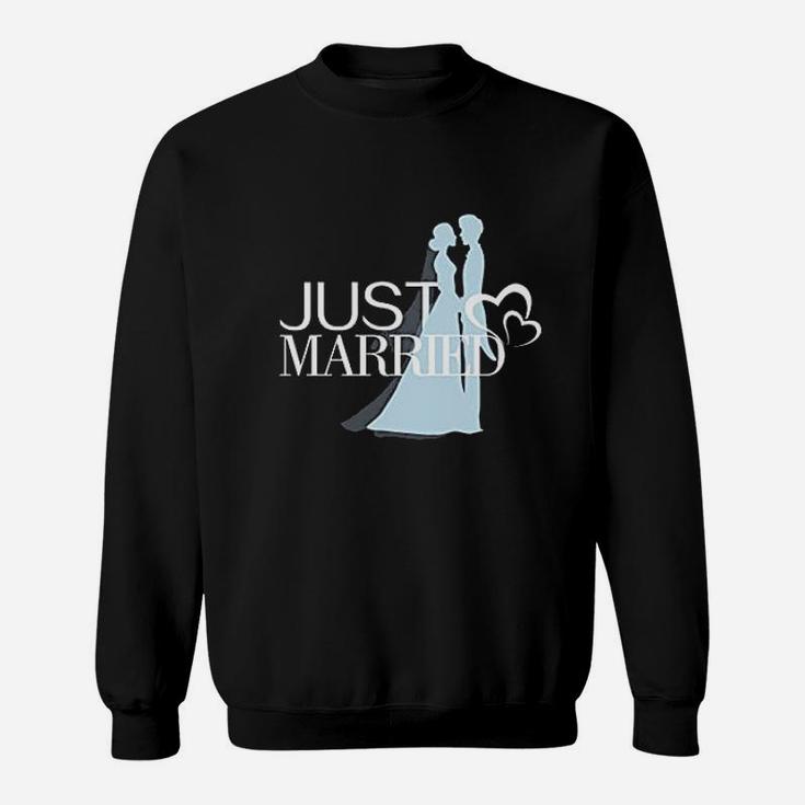 Just Married Gift For Couples Wedding Anniversary Newlywed Sweat Shirt