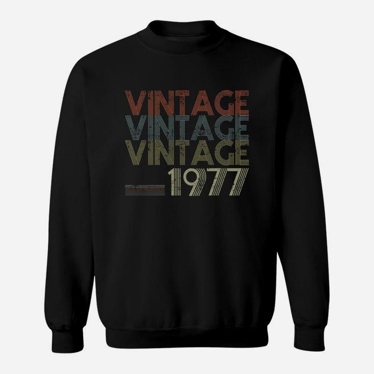 Retro Classic Vintage 1977 - 45th Gift 45 Yrs Years Old  Sweat Shirt