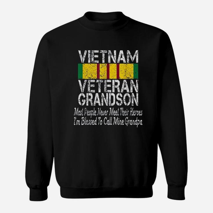 Us Military Family Vietnam Veteran Grandson Gift Sweat Shirt