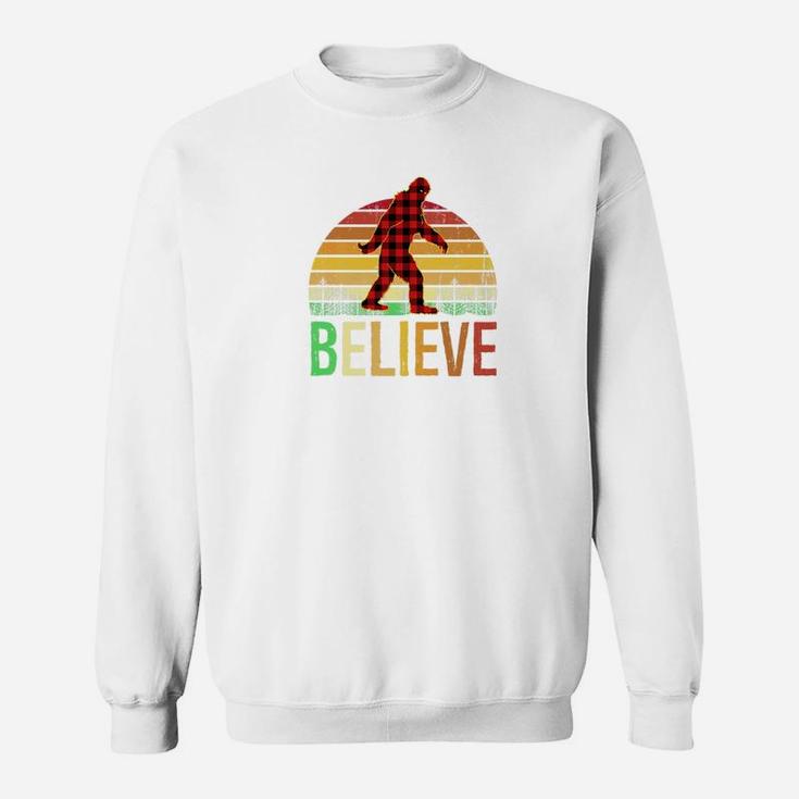 Buffalo Plaid Bigfoot Believe Christmas Xmas Gift Sweat Shirt