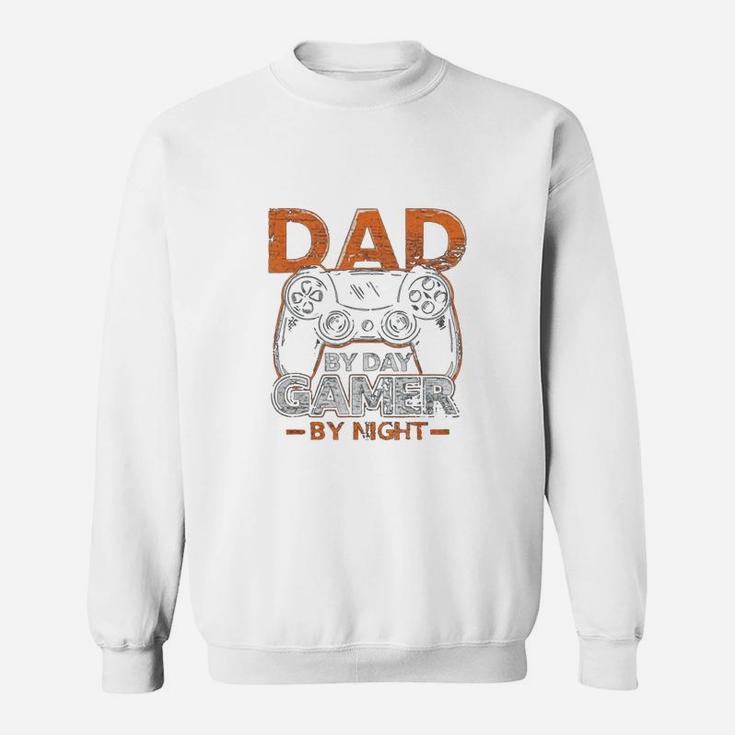 Gaming Gift Dad By Day Gamer By Night Dad Jokes Sweat Shirt