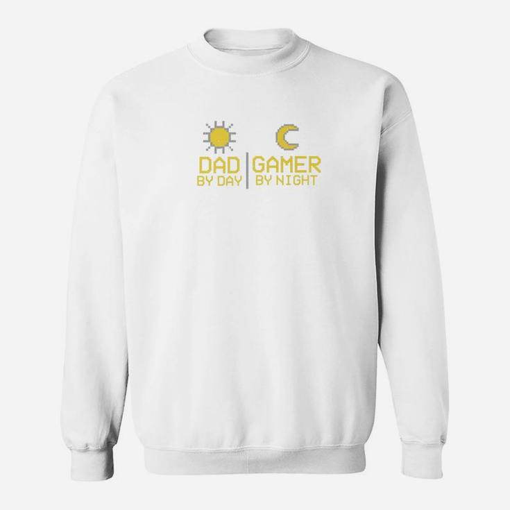 Mens Dad By Day Gamer By Night Funny Fathers Day Daddy Gift Premium Sweat Shirt