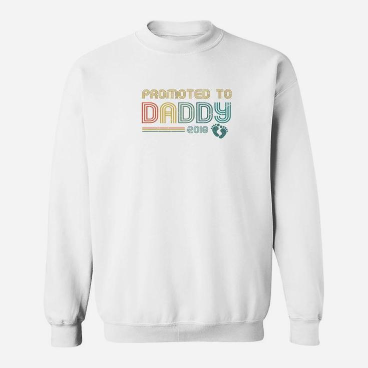 Mens Vintage Promoted To Daddy Est 2018 Gift For New Dad Sweat Shirt