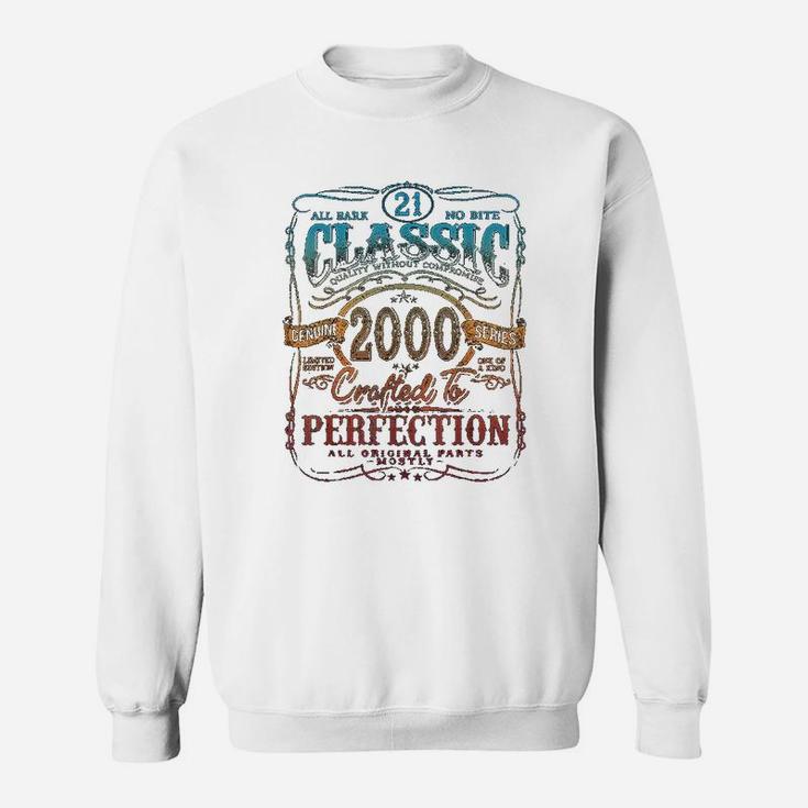 Vintage 2000 Gift 22 Years Old 22nd Birthday  Sweat Shirt