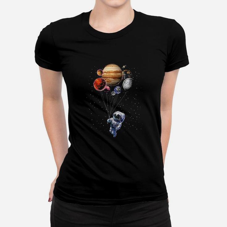 Cat As Astronaut In Space Holding Planet Balloon Ladies Tee
