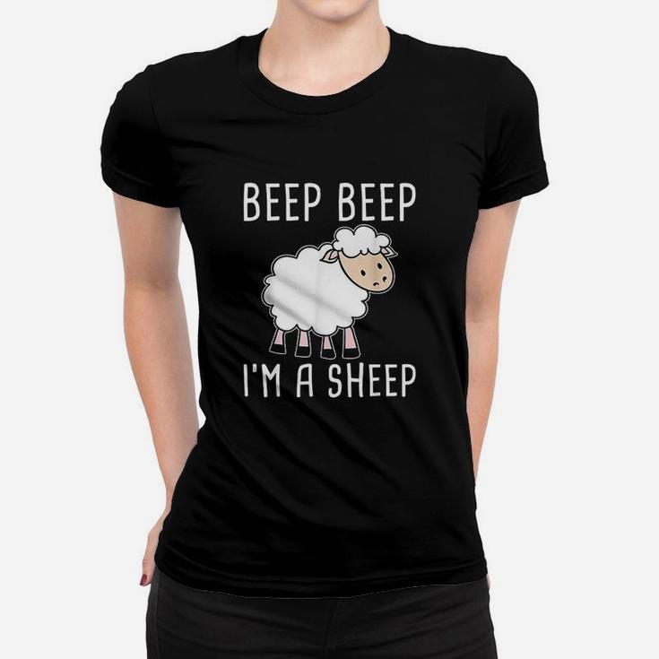Funny Sheep Design For Farmers And Sheep Lovers Women T-shirt