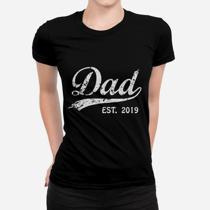 Mens Dad Est 2019 Vintage New Dad Ladies Tee