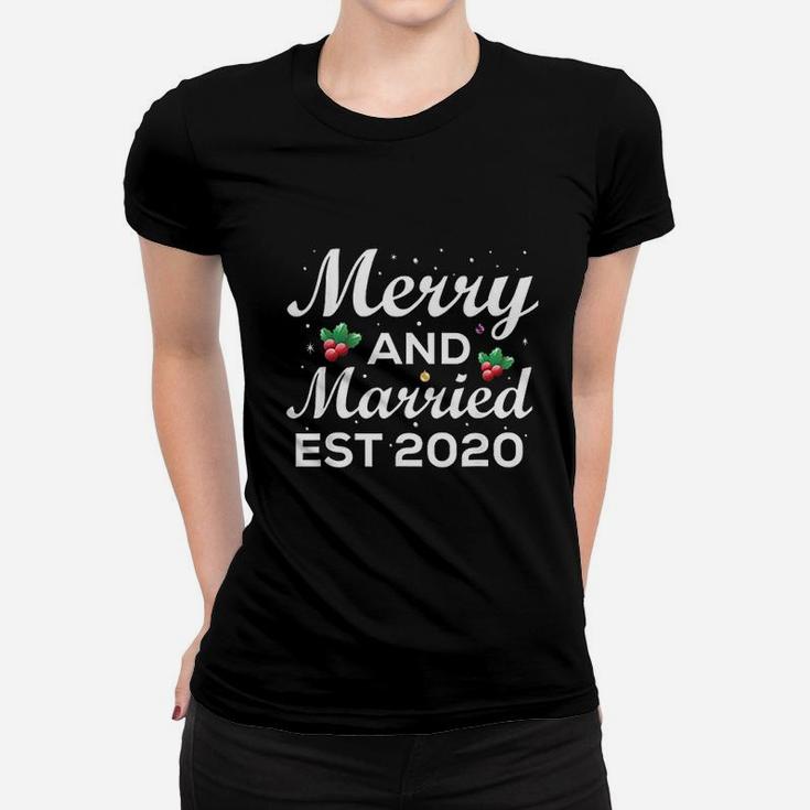 Merry And Married Est 2020 Newlywed Husband Wife Christmas Ladies Tee