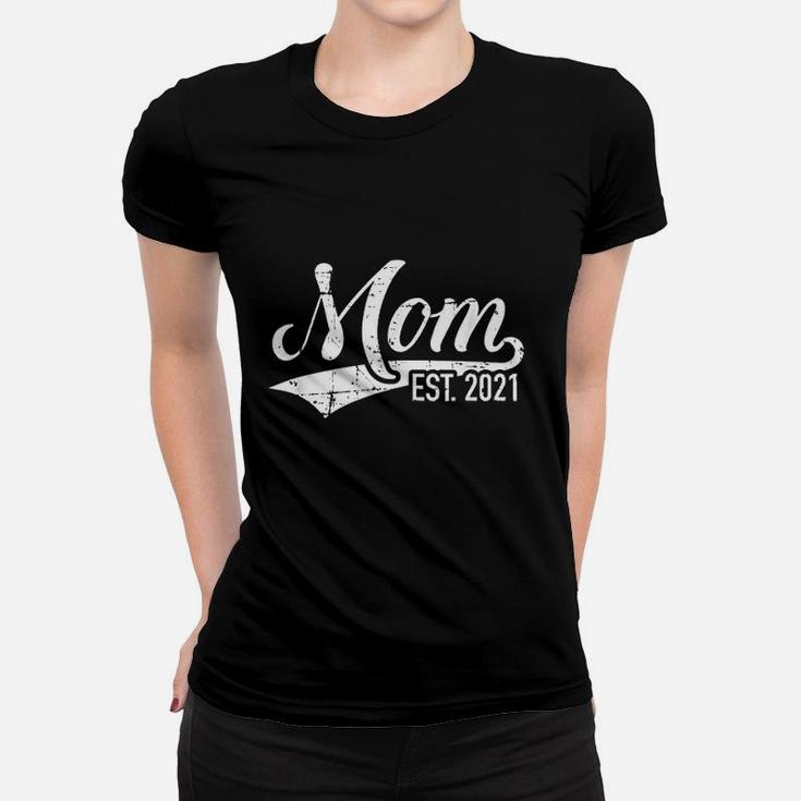 Mom Est 2021 New Mommy Ladies Tee