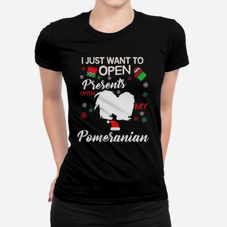 Pomeranian Christmas Clothes Open Presents Dog Gift Clothing Ladies Tee