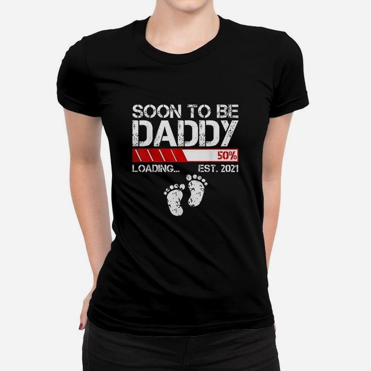 Soon To Be Daddy Est 2021 New Dad Vintage Gift Funny Daddy Ladies Tee