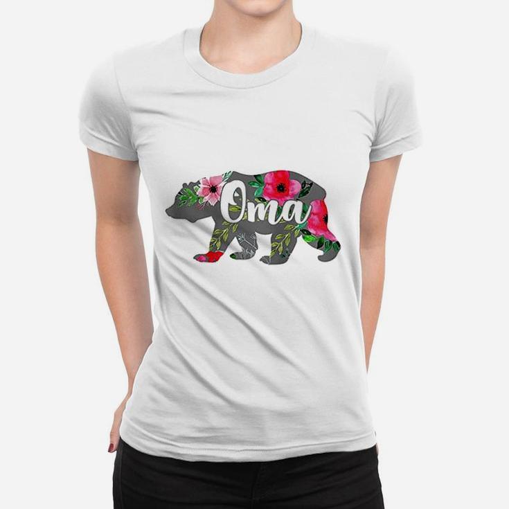 Womens Oma Mama Bear Grandma Gift Floral T-Shirt Womens Oma Mama Bear Grandma Gift Floral T-Shirt
