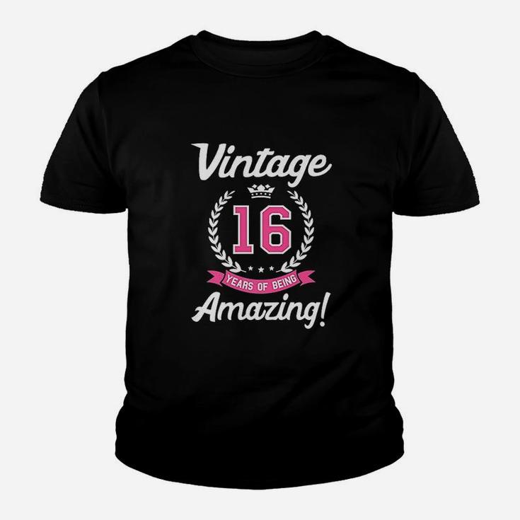 16th Birthday Gift Vintage 16 Years Amazing  Kid T-Shirt