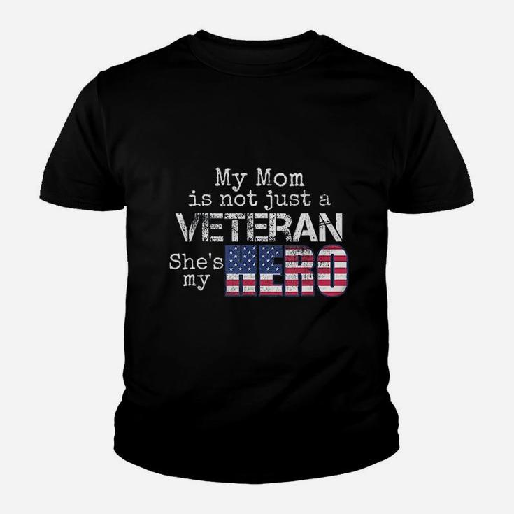 American Military Family Veteran My Mom Us Veteran Hero Kid T-Shirt