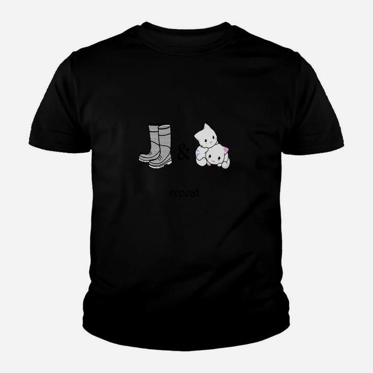 Boots And Cats Funny Beatboxing Kid T-Shirt