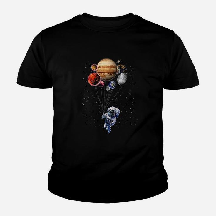 Cat As Astronaut In Space Holding Planet Balloon Kid T-Shirt