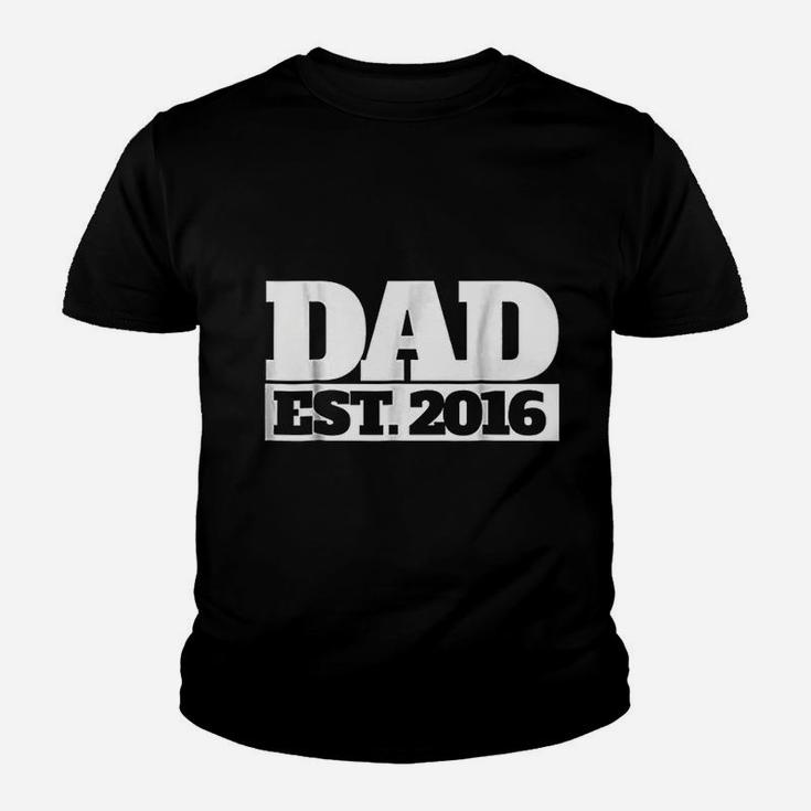 Dad Est 2016 New Dad 2016 First Fathers Day Kid T-Shirt