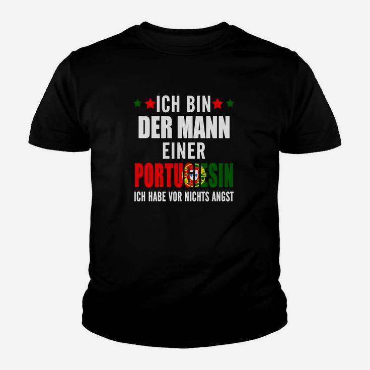 Der Mann Einer Portugiesin Kinder T-Shirt