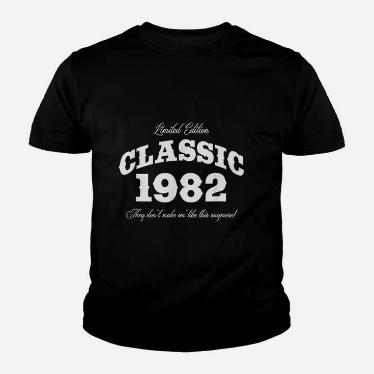 Gift For 40 Years Old Vintage Classic Car 1982 40th Birthday  Kid T-Shirt