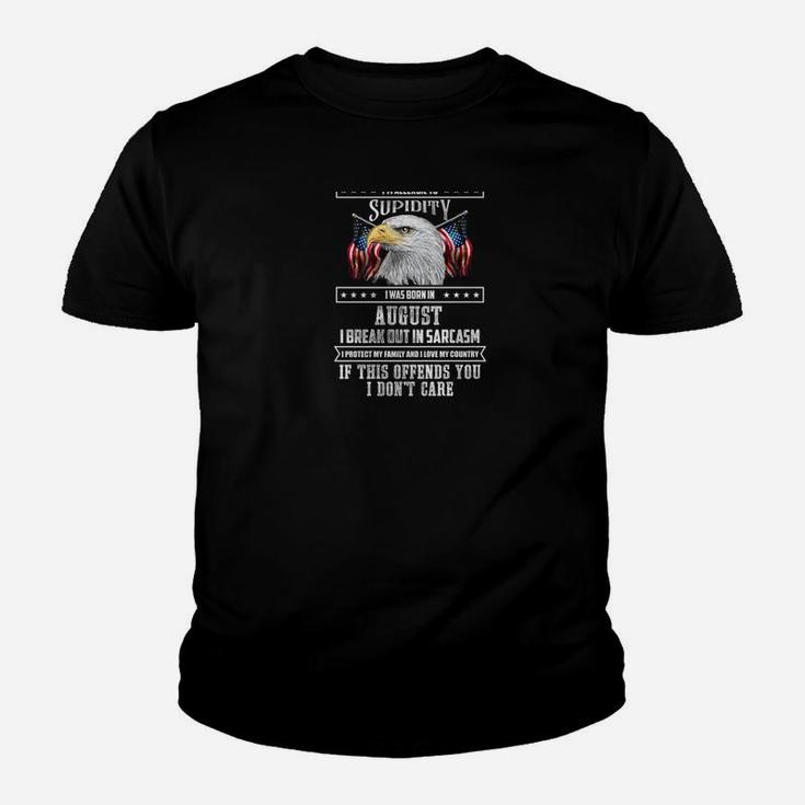 Im A Grumpy Old Man Born In August Fathers Day Gift Kid T-Shirt