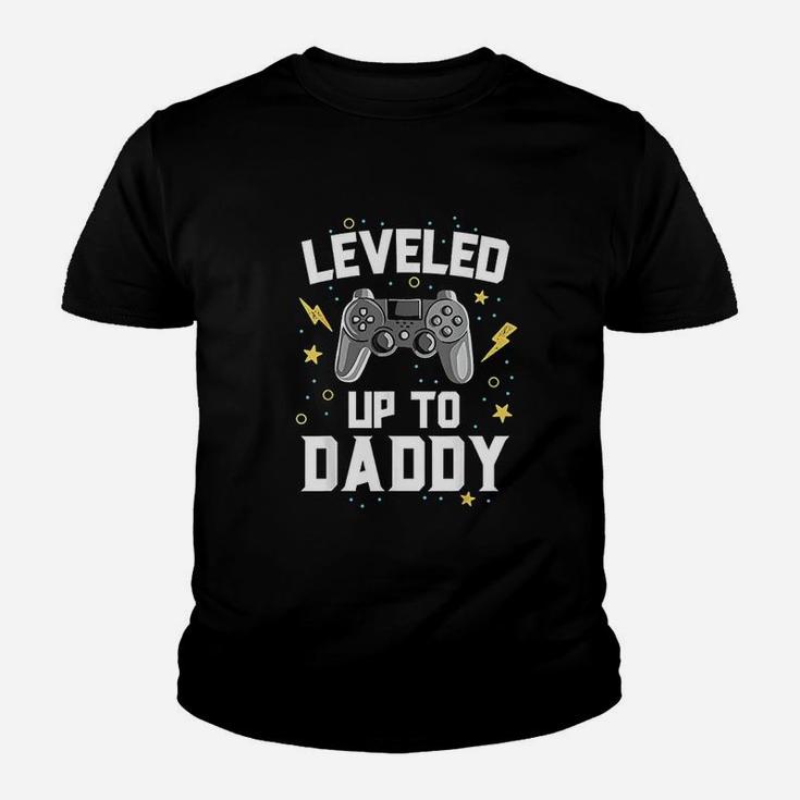 Leveled Up To Daddy Baby Announcement Gaming Gamer Kid T-Shirt