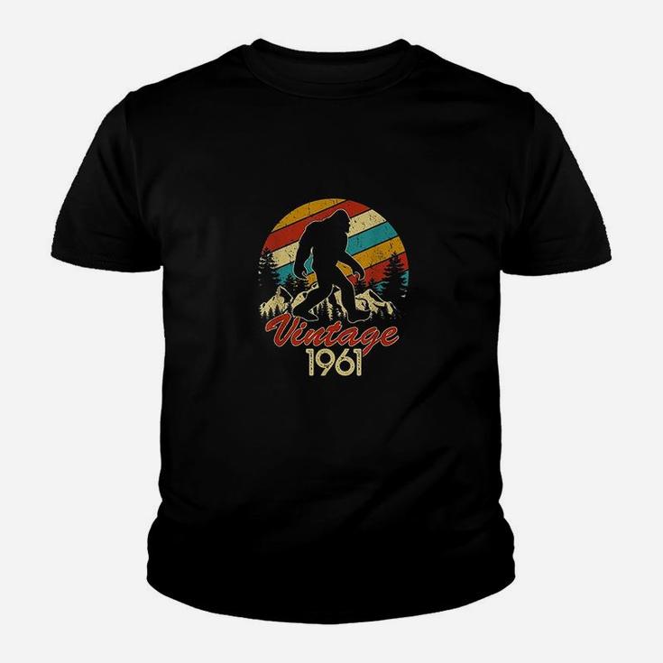 Retro Vintage Bigfoot Silhouette 60th Born In 1961 Birthday  Kid T-Shirt