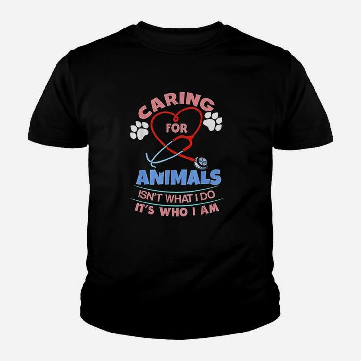 Veterinarian Gift Vet Tech Caring For Animals Kid T-Shirt