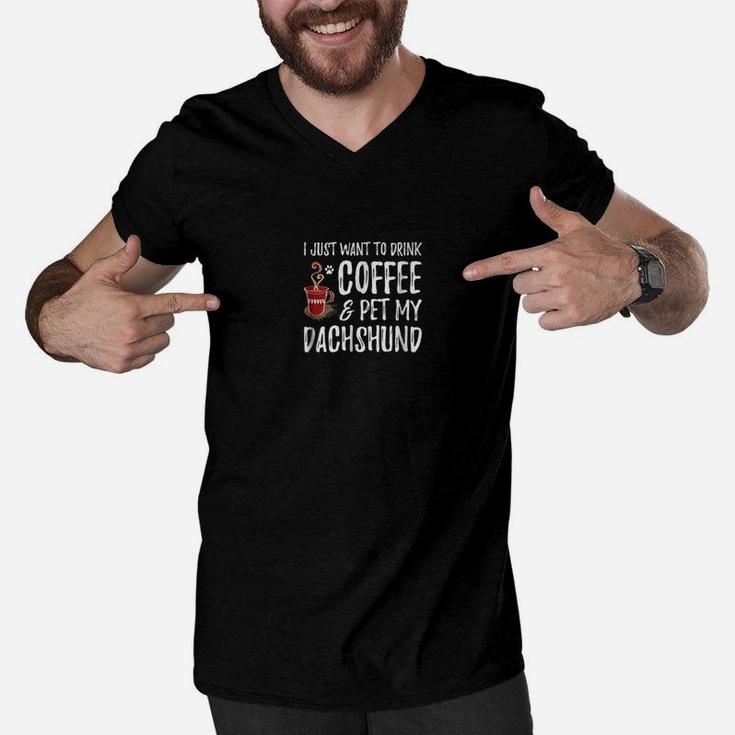 Coffee And Dachshund Shirt Funny Dog Mom Or Dog Dad Gift Men V-Neck Tshirt