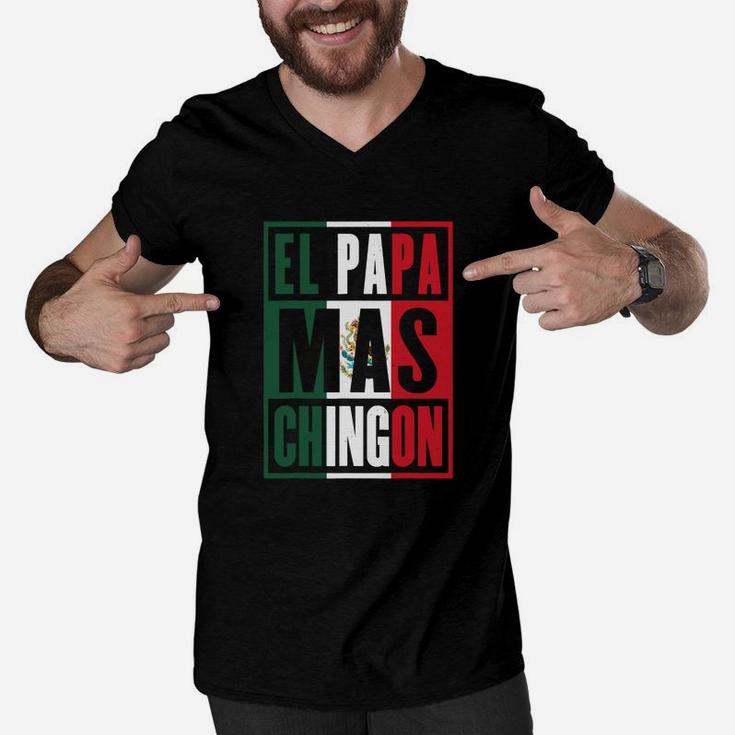 El Papa Mas Chingon Funny Mexican Dad Men V-Neck Tshirt